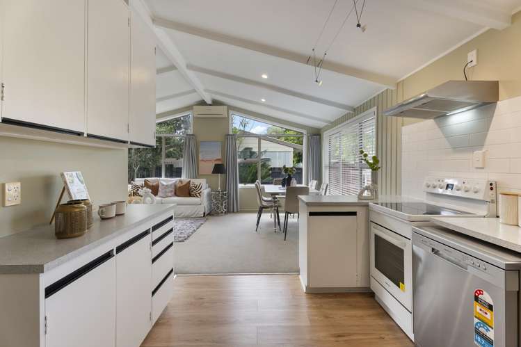 2/62 Rawhiti Road One Tree Hill_12