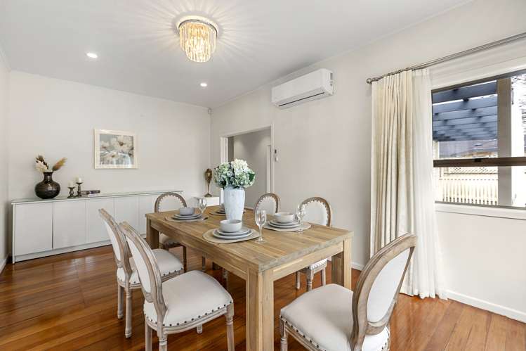 1042 Great North Road Point Chevalier_11