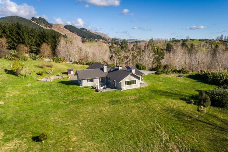 137 Walcott Lane Havelock North_21