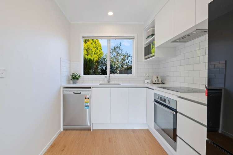 2/2 Keldale Place Forrest Hill_7