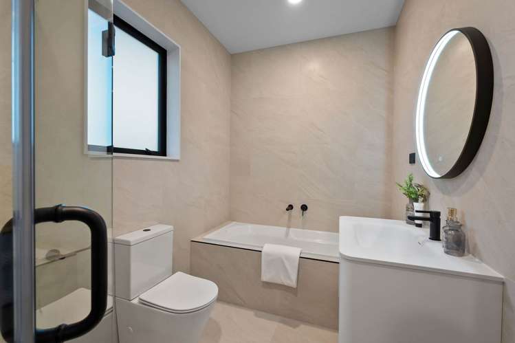 53 Parkland Loop Wainui_15