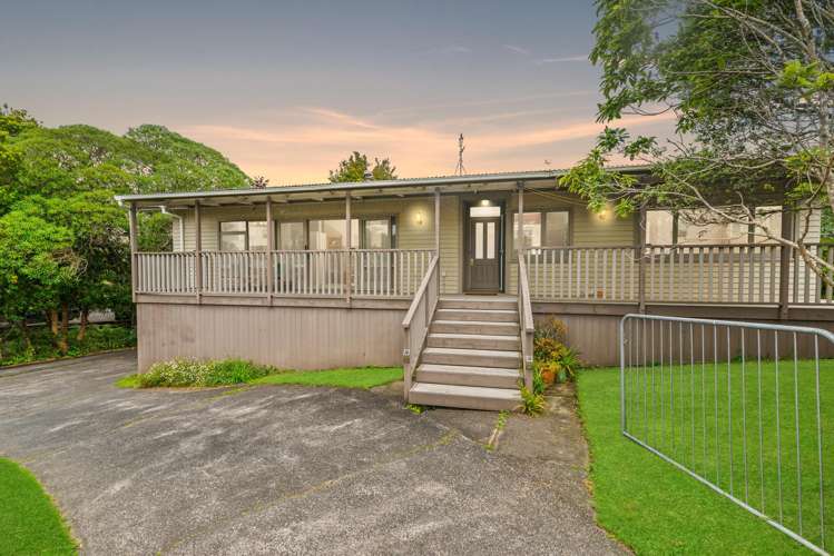 35 Lyndhurst Road Te Atatu South_0