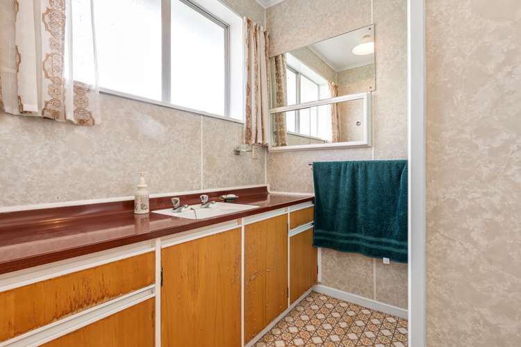 5a Newbourne Crescent Redwoodtown_12