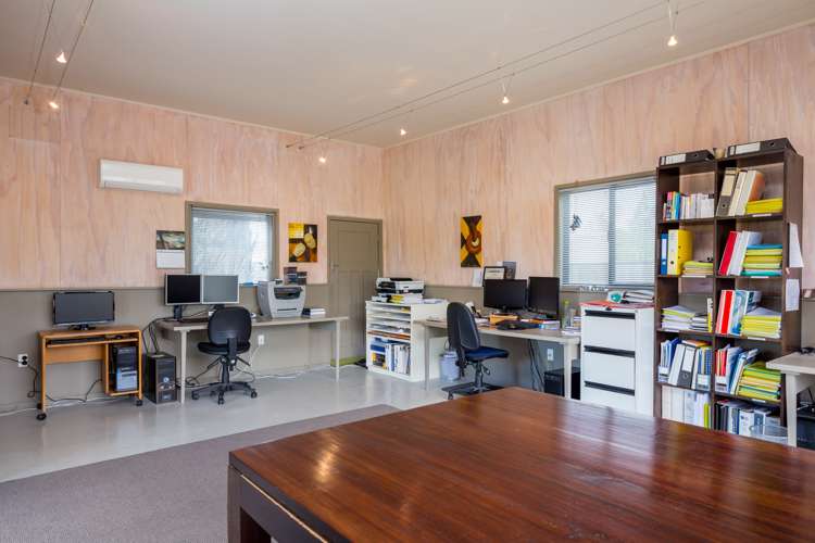 16 Bishell Lane Burleigh_15