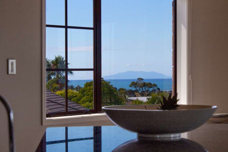 10 Clansman Terrace Gulf Harbour_12