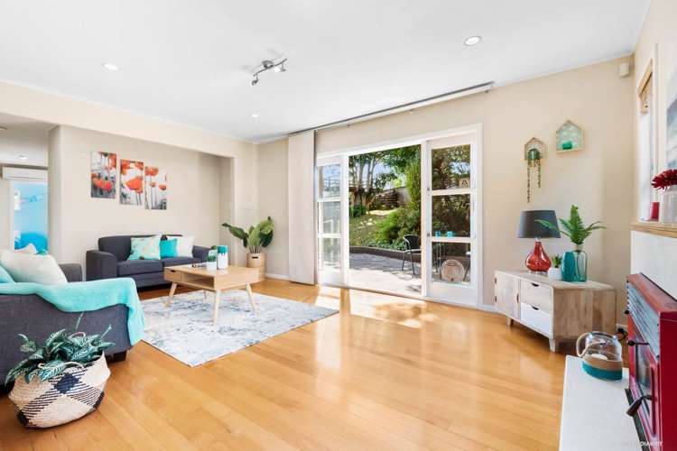 103 Captain Scott Road Glen Eden_13