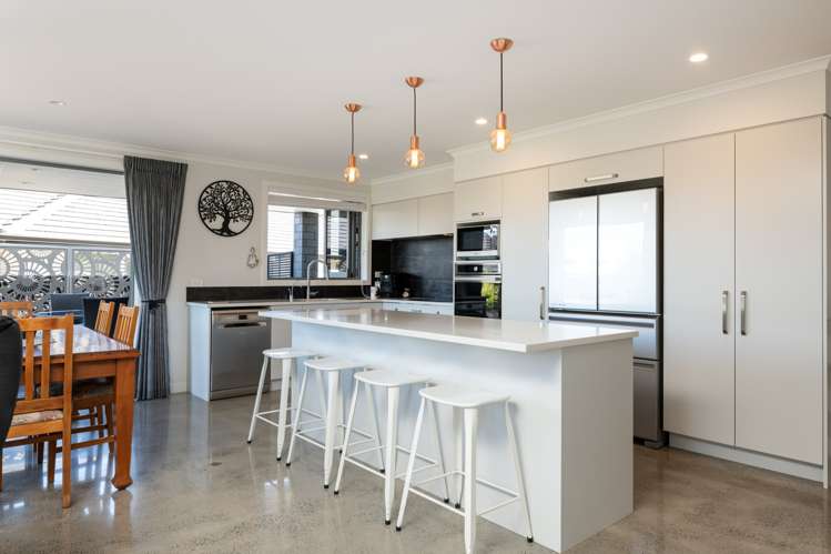 69 Puhirake Crescent Pyes Pa_6