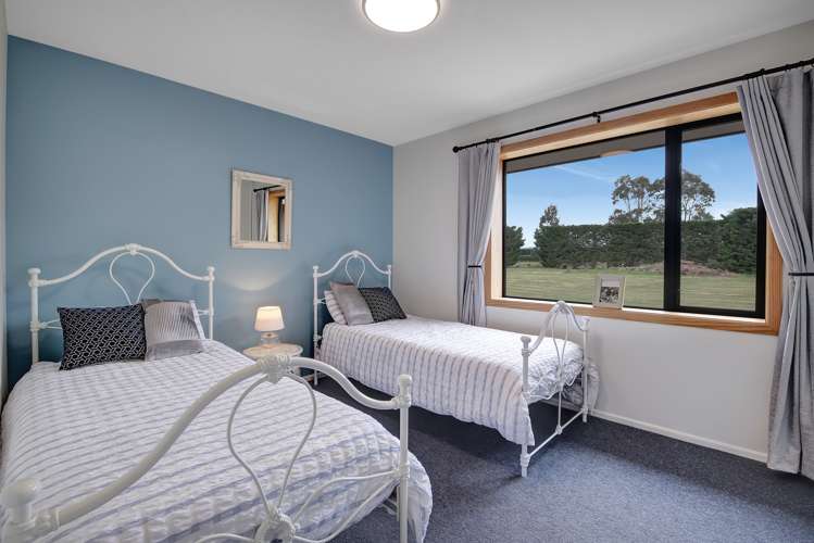 2259 South Eyre Road West Eyreton_14