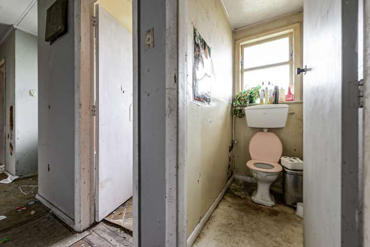 29 Masefield Drive Enderley_13