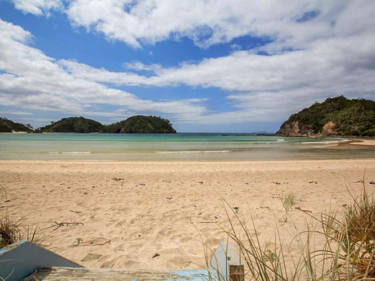 19 Clements Road Matapouri_16