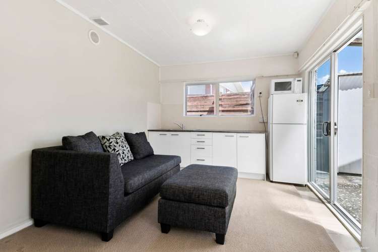 2/17 Murvale Drive Bucklands Beach_5