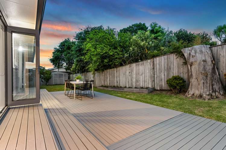 39 Fairclough Road Beach Haven_22