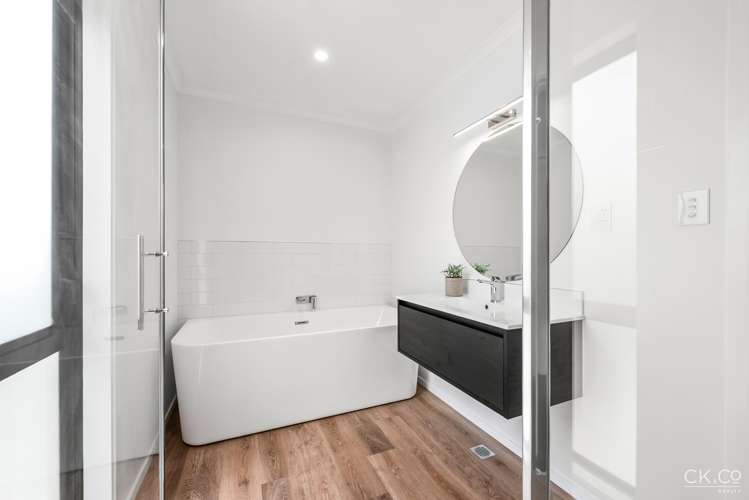 7 Leo Waikari Crescent Wallaceville_14