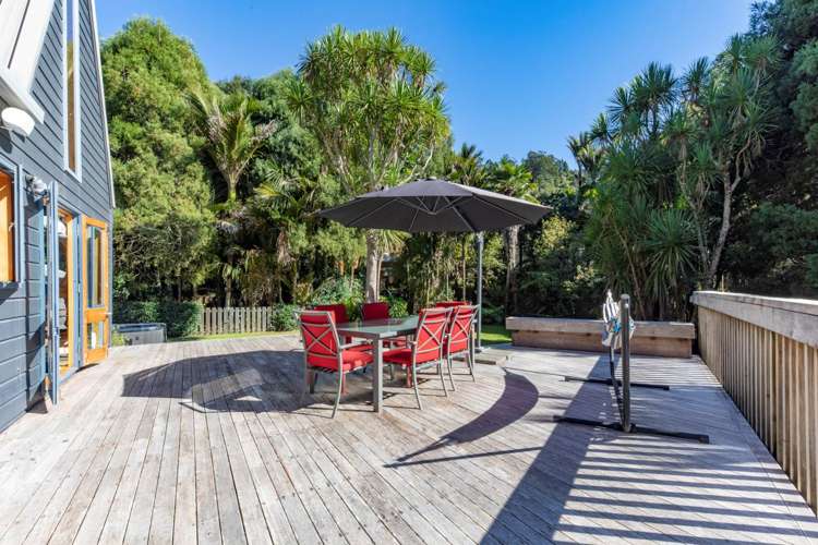 166 Woodlands Park Road Titirangi_2