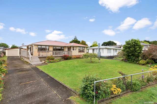 5 Booth Crescent Tuakau_1