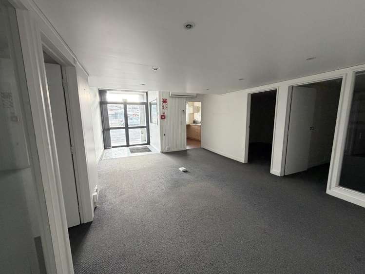 16 Roberts Street Dunedin Central_5
