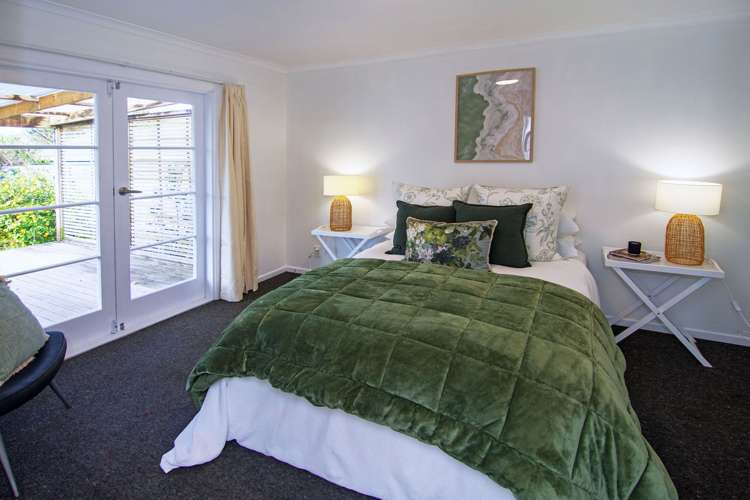 226 High Street North Carterton_8