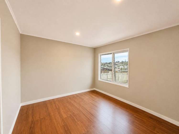 1/1 Lambrown drive Totara Vale_5