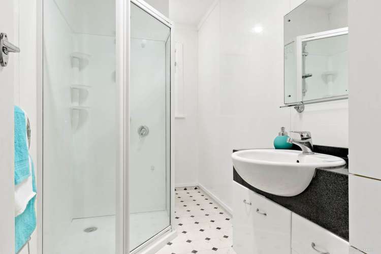 1/12 Miro Street New Lynn_7