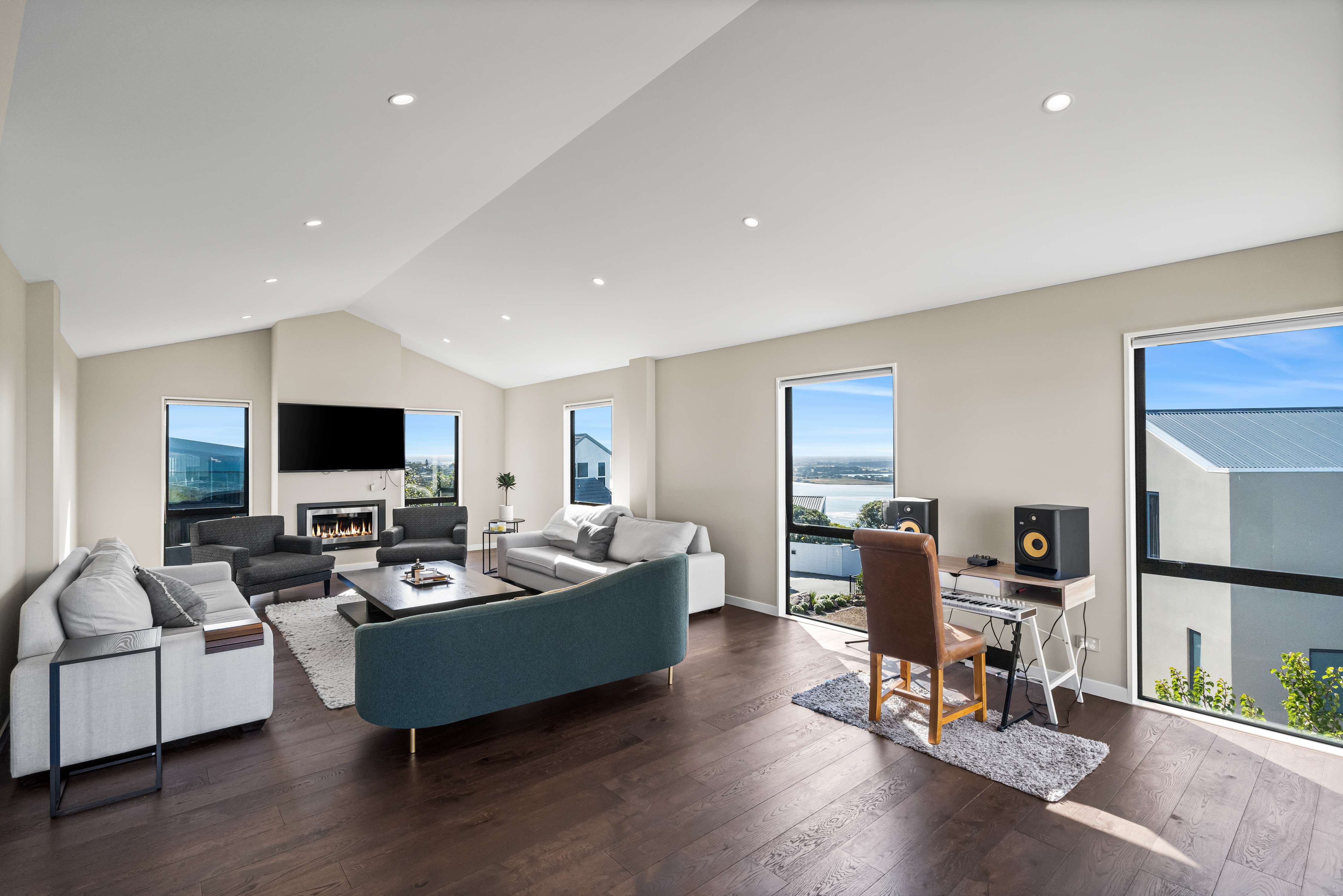 2 Inverness Lane Redcliffs Christchurch City Houses for Sale