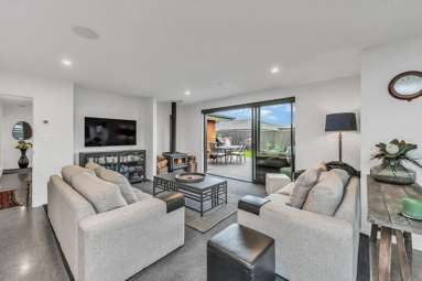10 Verdeco Boulevard_3