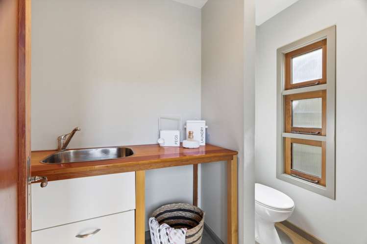 51a Colenso Street Sumner_10