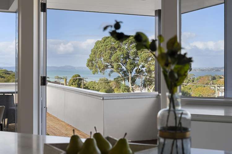 2/9 Colmar Road Mellons Bay_8