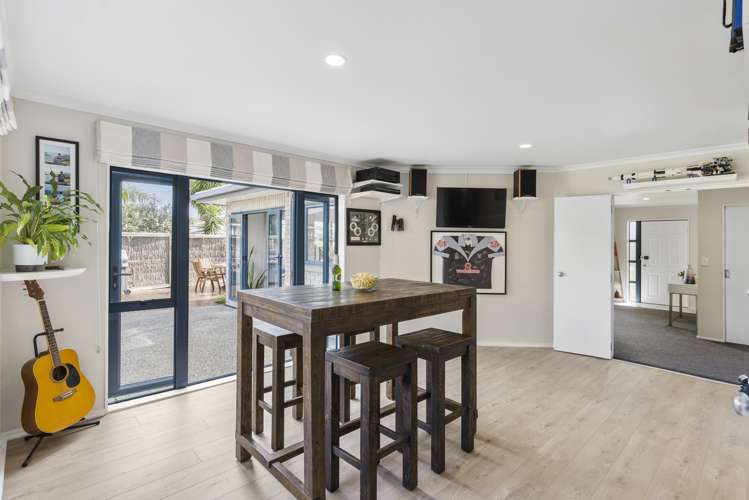 3 Wakaroa Avenue Te Atatu Peninsula_24