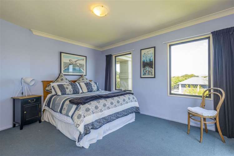 55 Travis Country Drive Burwood_12