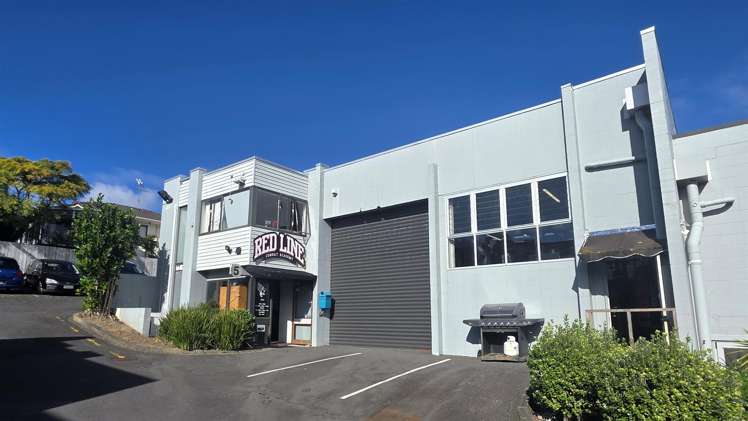 Unit 5, 84 Hillside Road Wairau Valley_2