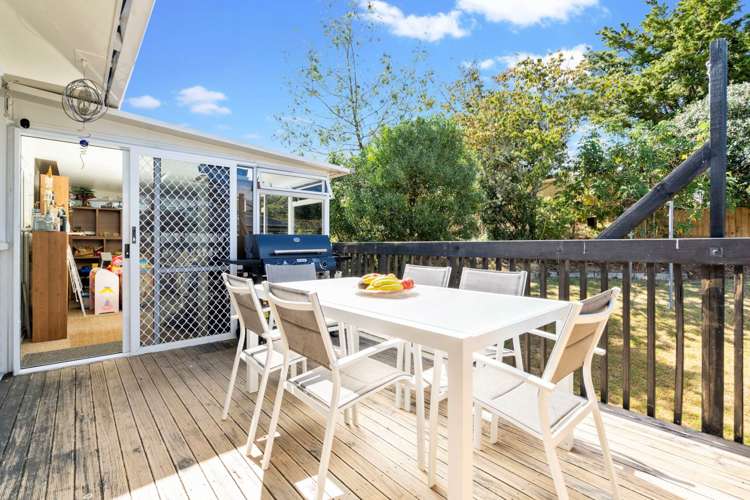 11 Windermere Crescent Blockhouse Bay_8