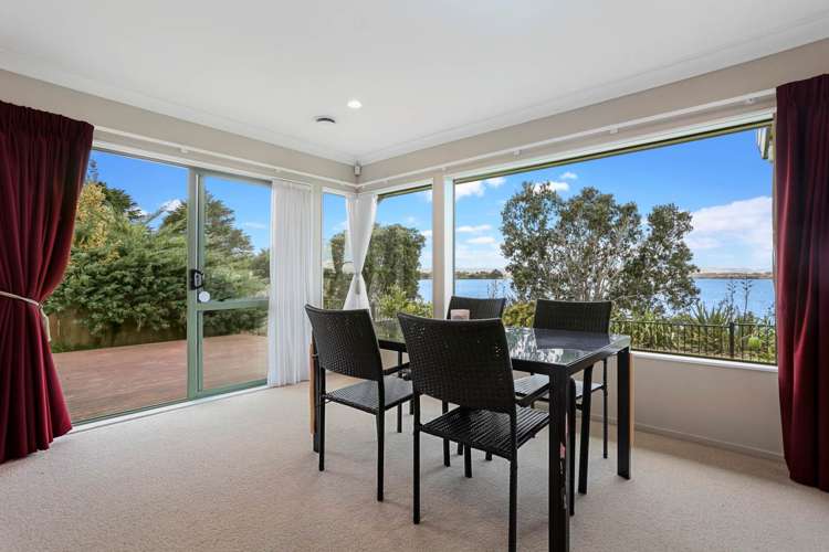 2/28 Carnoustie Drive Wattle Downs_8