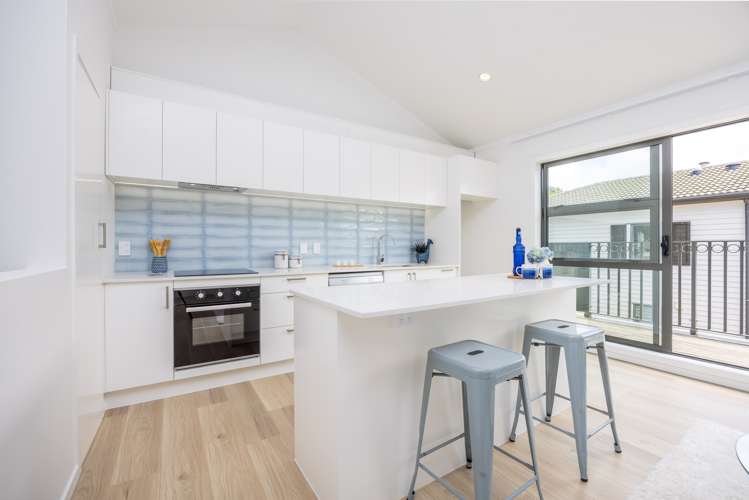 2/42 Saint Benedicts Street Eden Terrace_4