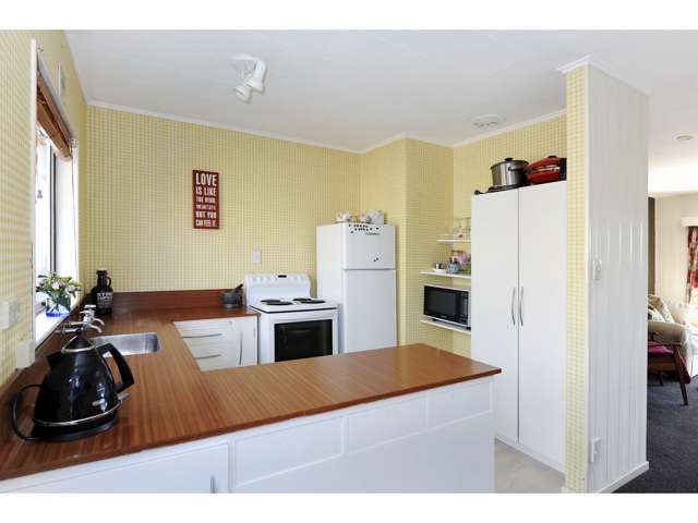 2/11 Lichfield Street Stoke_3