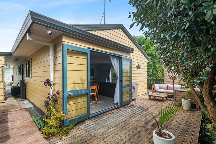 35b Henderson Crescent Parkvale_14