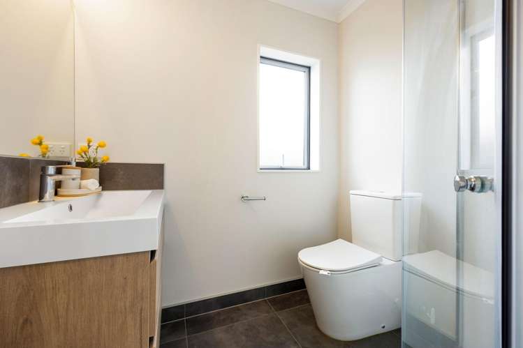 2/7 Rutherford Street Chedworth_11