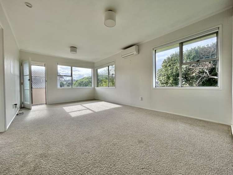 1/4 Inkerman Street 10051_2