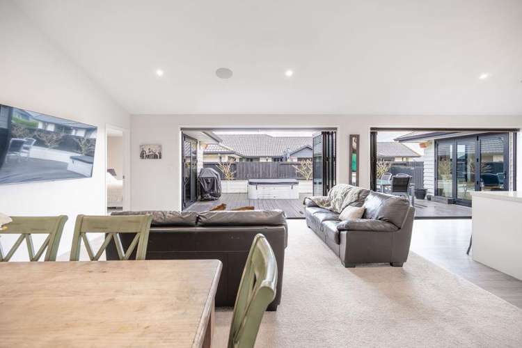 76 Puhirake Crescent Pyes Pa_7