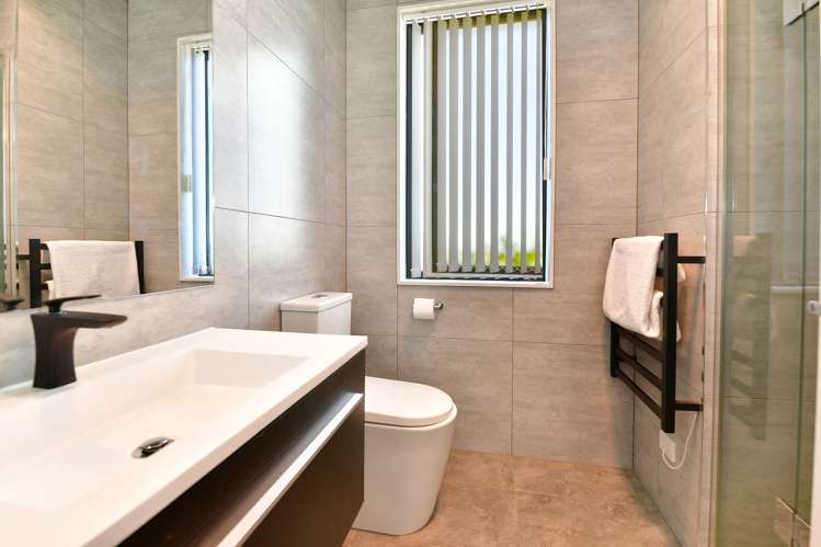 1191 Whangaparaoa Road Gulf Harbour_21