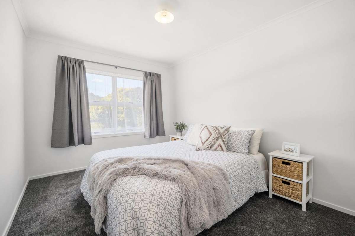Modern Living with Views in Pukehangi 5