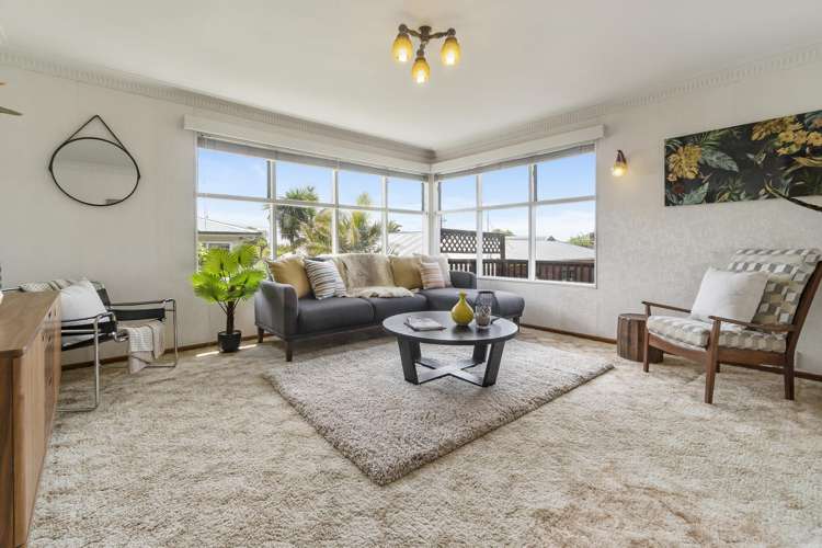 77 Tirimoana Road Te Atatu South_4