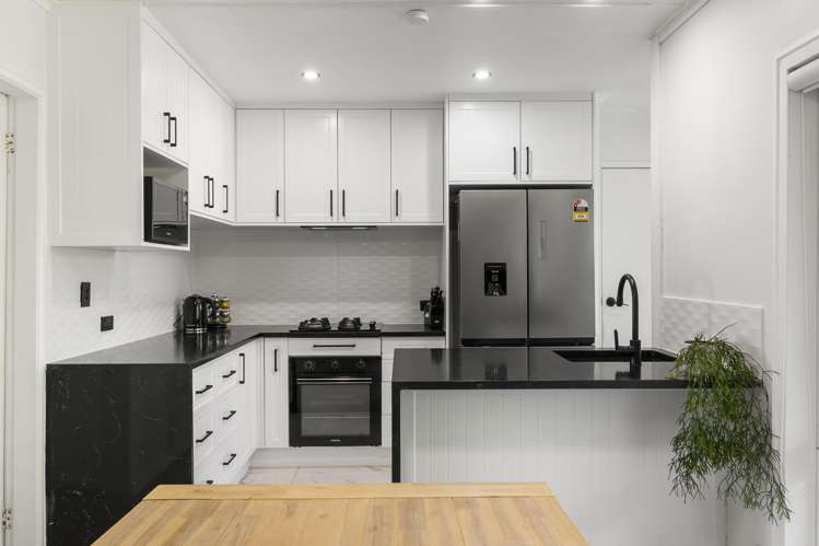 16 Kiwi Road Devonport_8