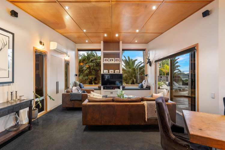 17 Governors Heights Whangamata_12