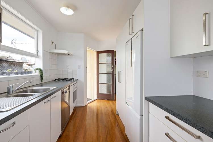 10 Pamela Place Deanwell_5