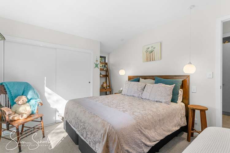 6 The Strand Whakapirau_17