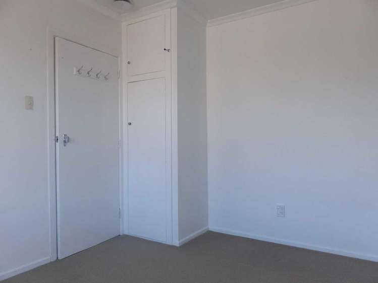 2/11 Powell Crescent Ilam_9