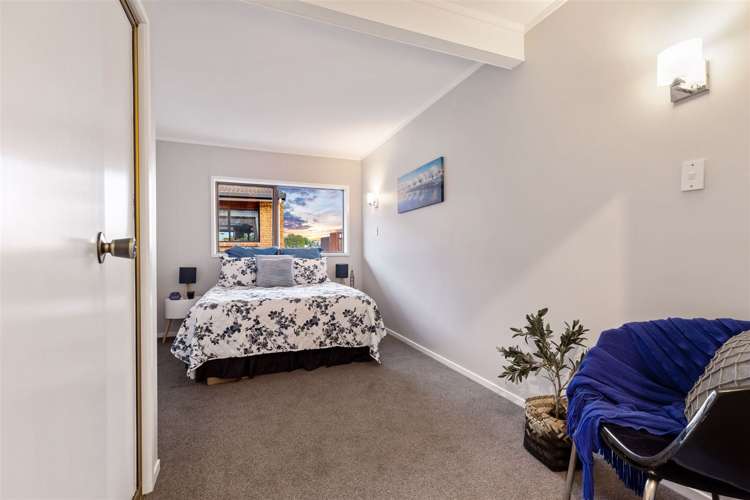2/18 Wernham Place Northcote_8