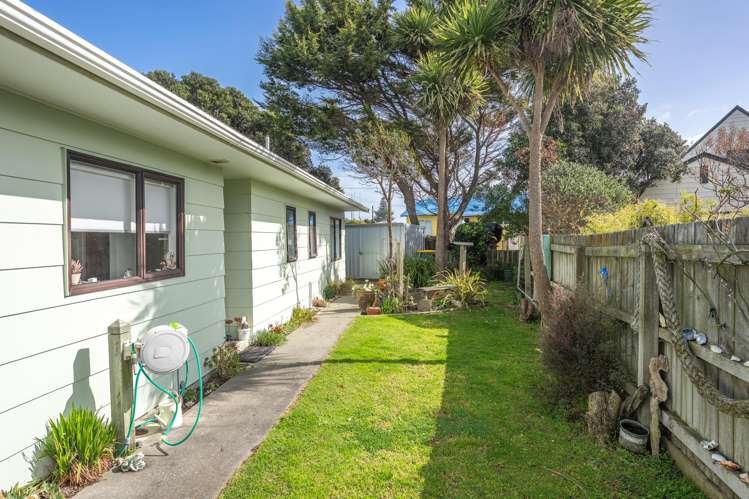 28A Moana Street Otaki Beach_16