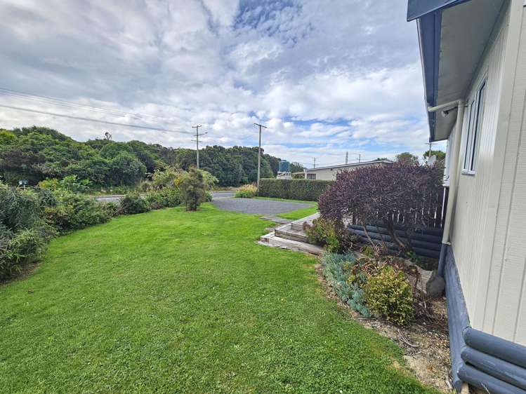1 Ngaio Street Kaka Point_18