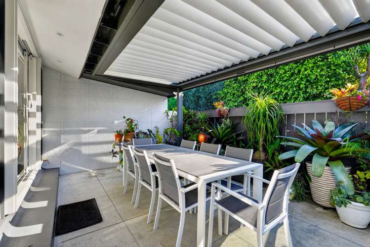 1/64 Seaview Road Castor Bay_9